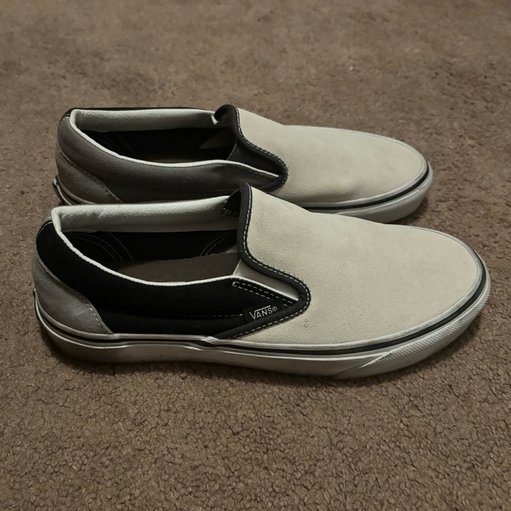 gray vans - Picture 3 of 6